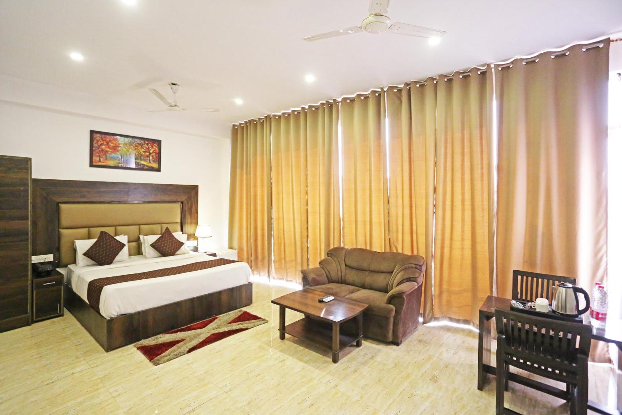 Hotel De Kiara Near The Airport Of Delhi