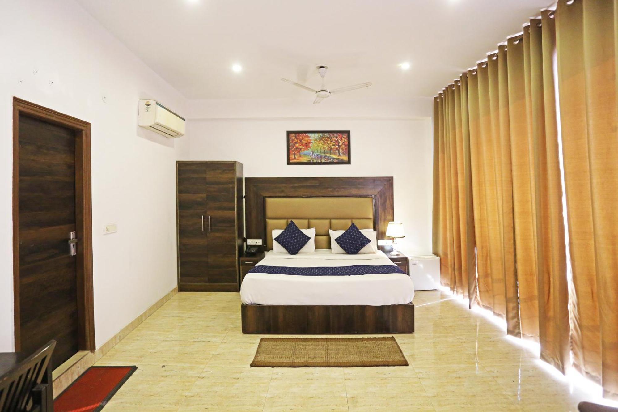 De Kiara Near The Airport Of Delhi Hotel