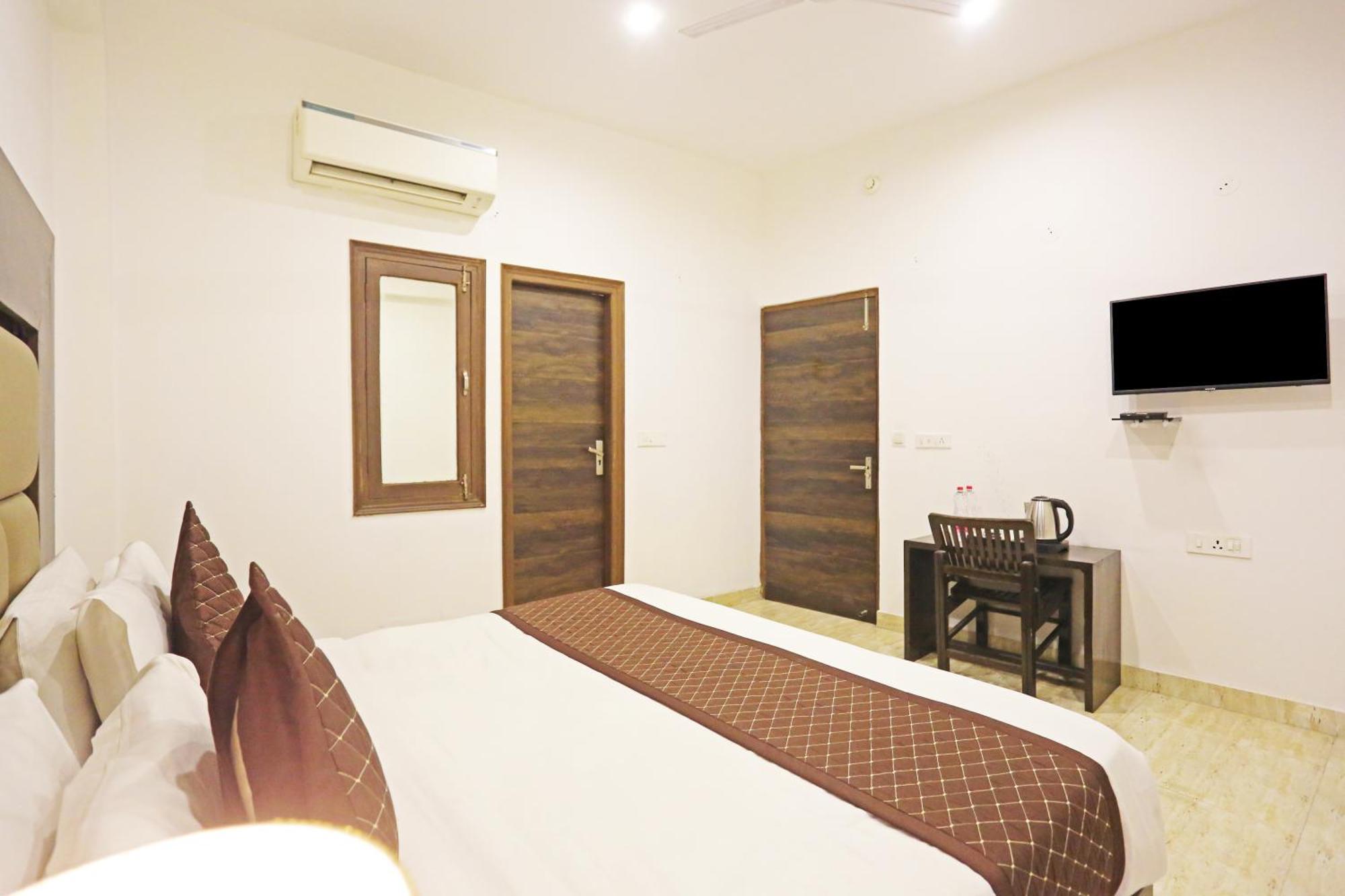 De Kiara Near The Airport Of Delhi 4* New Delhi