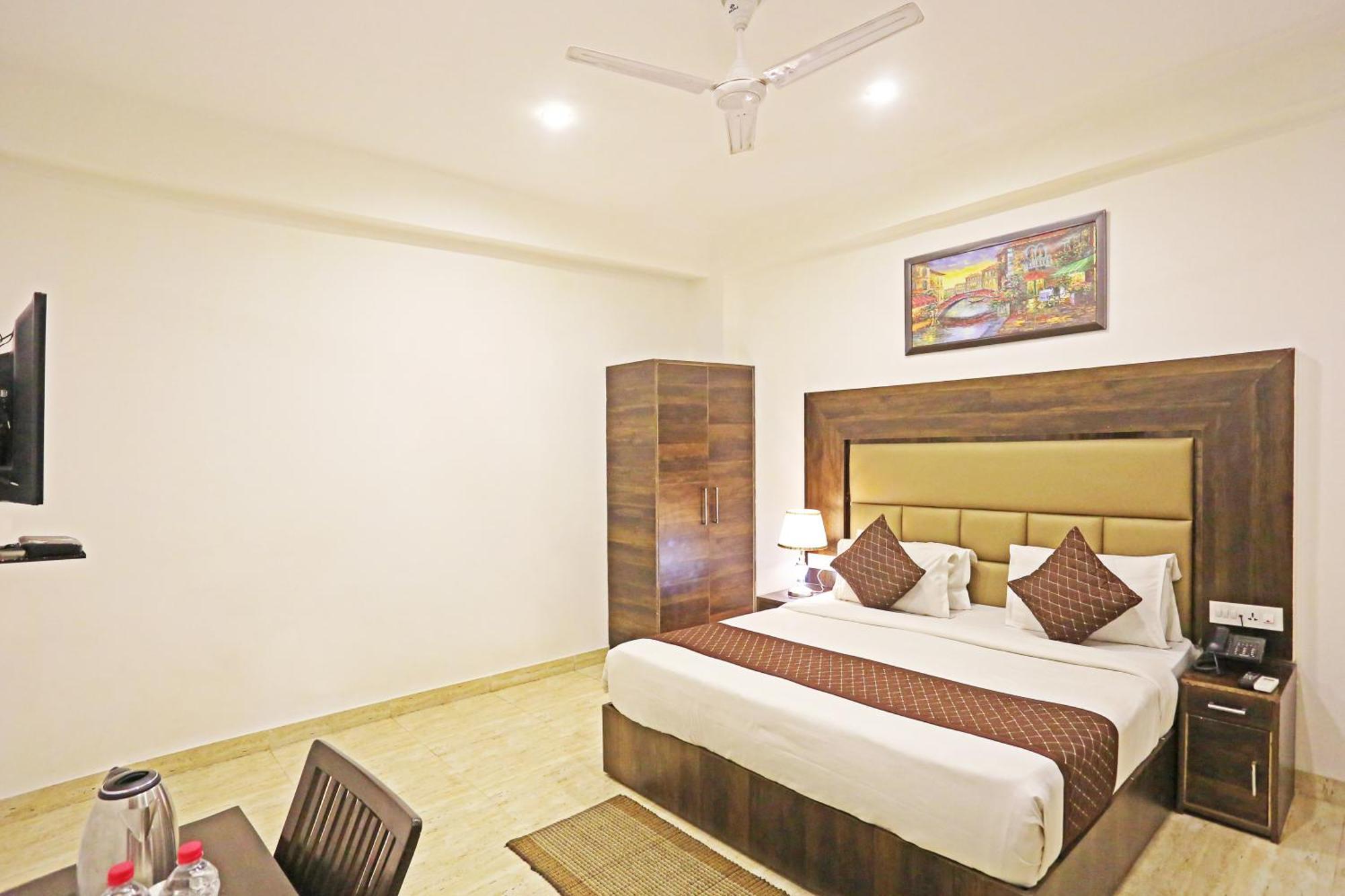 De Kiara Near The Airport Of Delhi Hotel