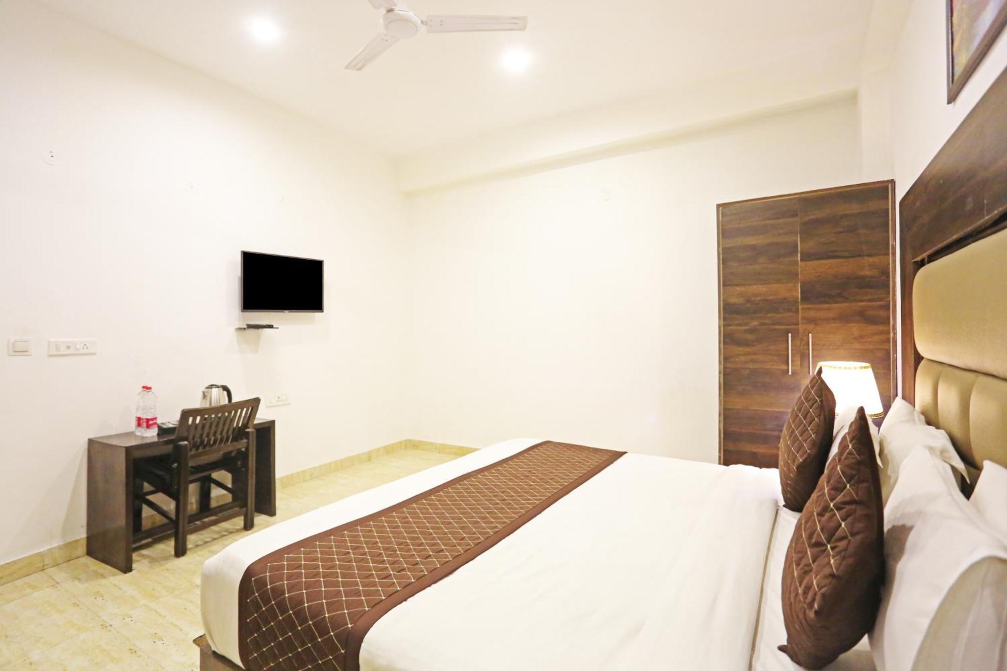 De Kiara Near The Airport Of Delhi 4* New Delhi