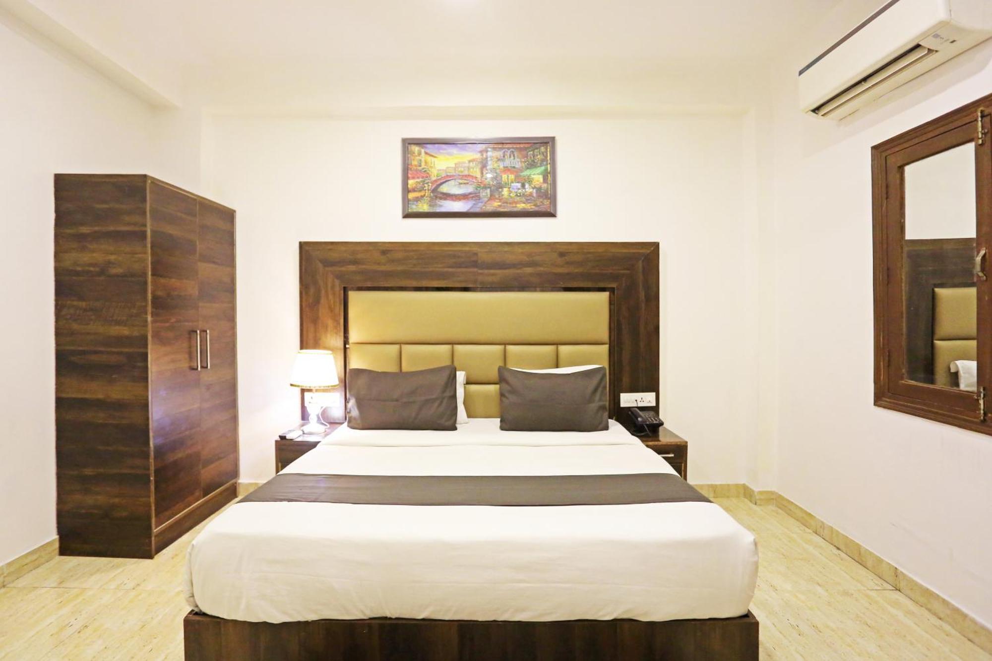 De Kiara Near The Airport Of Delhi Hotel 4*